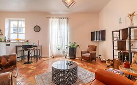 Le Vintage, Appart,Hotel Particulier, Centre Nimes Maisoncarreeconciergerie